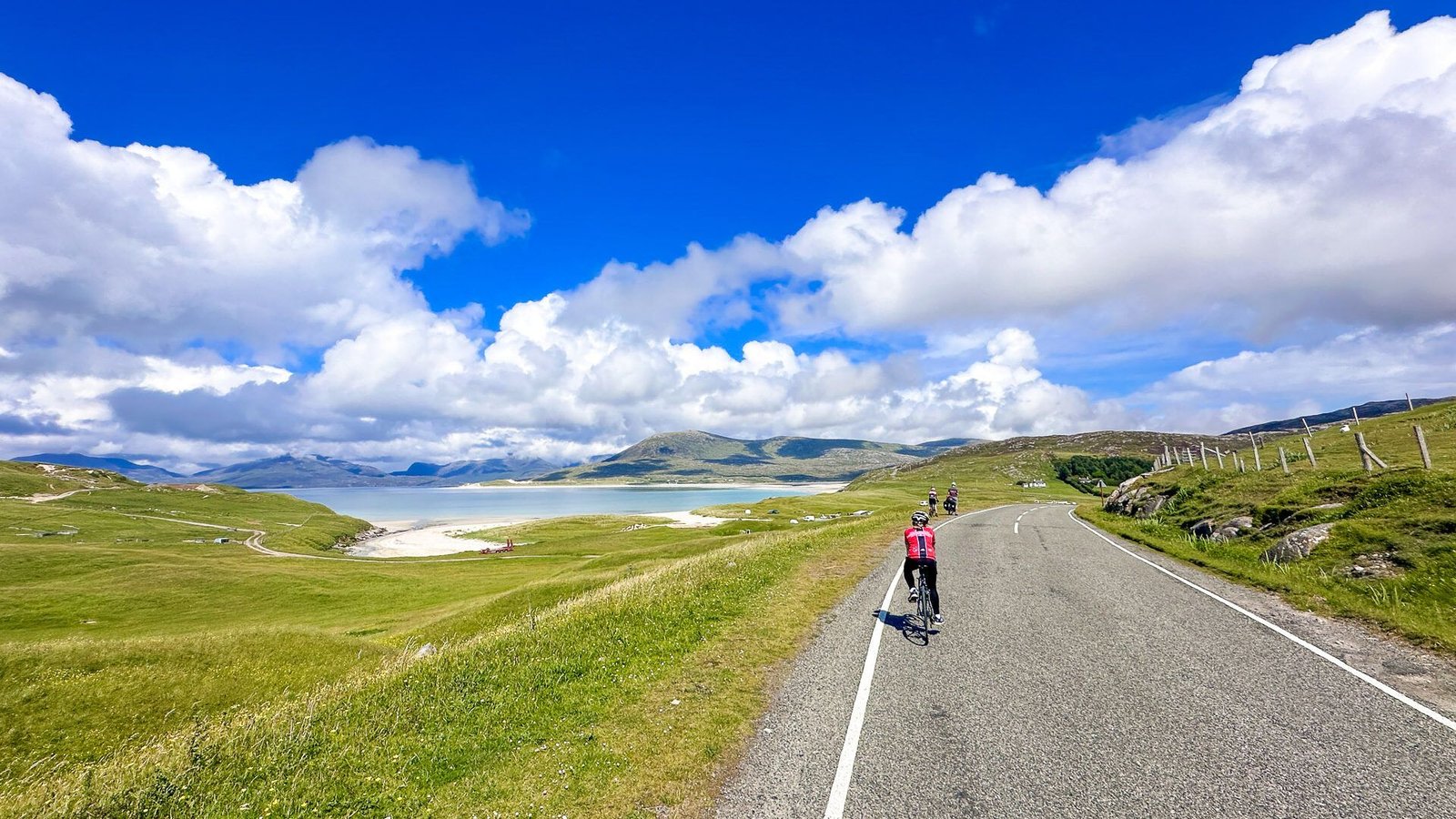 Best Scenic Routes For Bikers Seeking Stunning Views